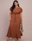 Vestido Longo Lisie com Cinto / Elegância para Todas as Ocasiões!